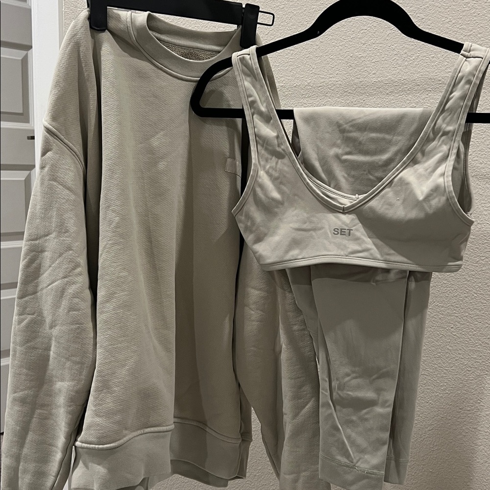SET Active Sportbody Lounge Set in beige all size small